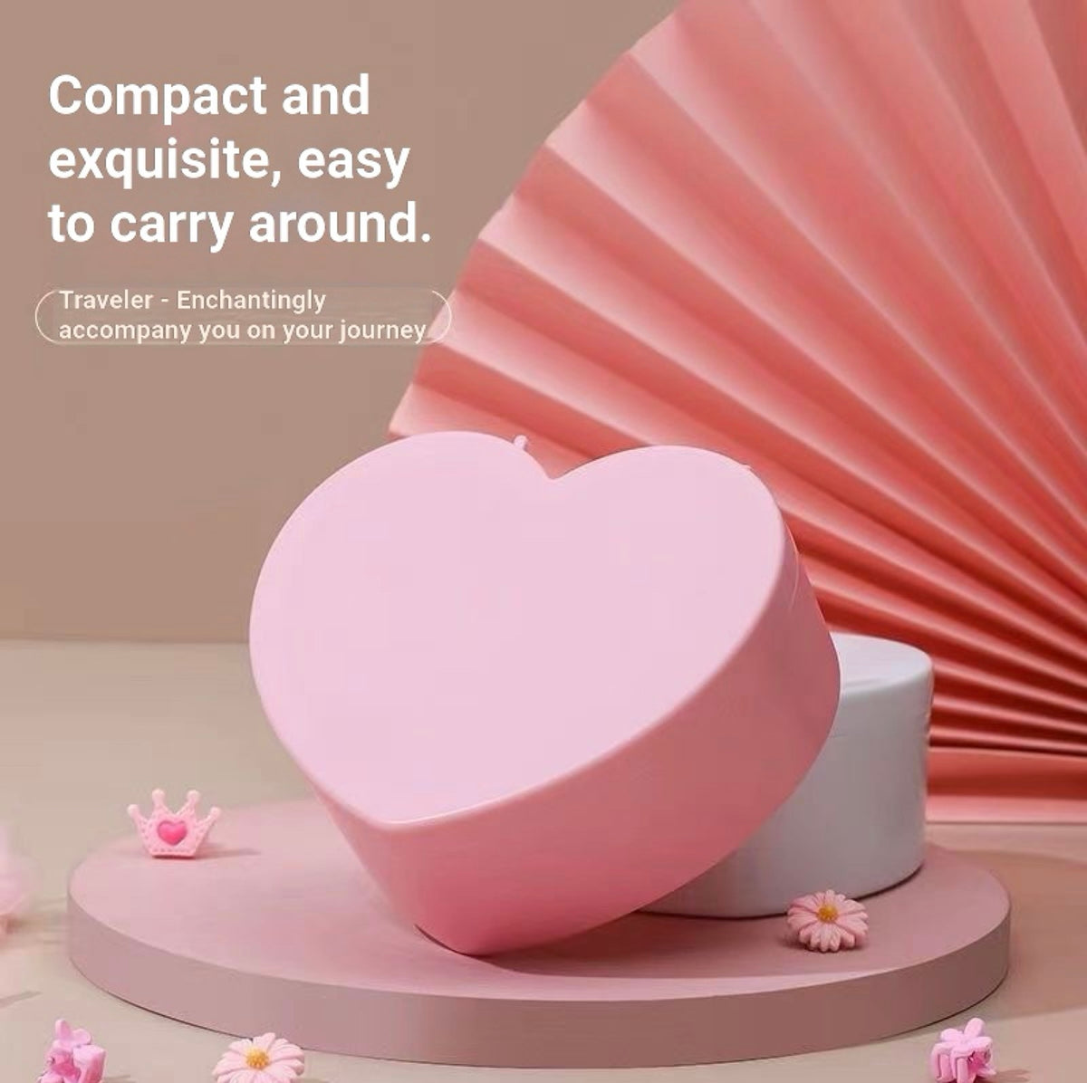 Heart-shaped cake storage box