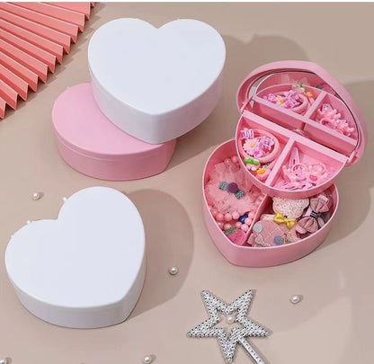 Heart-shaped cake storage box