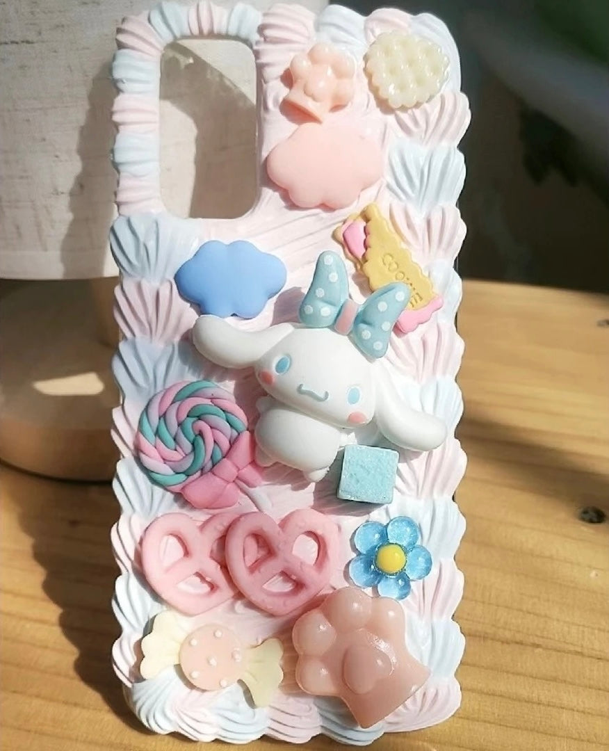 Creamy Glue Phone Case with Cinnamoroll Decoration