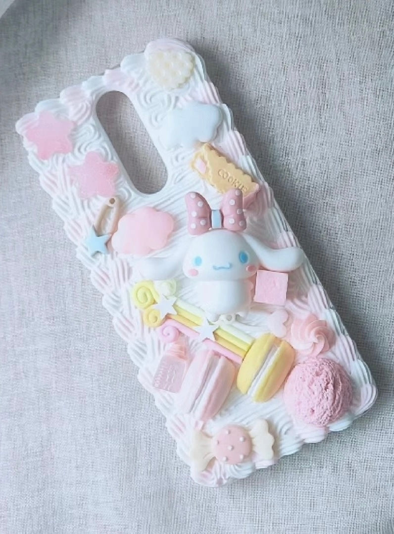 Creamy Glue Phone Case with Cinnamoroll Decoration