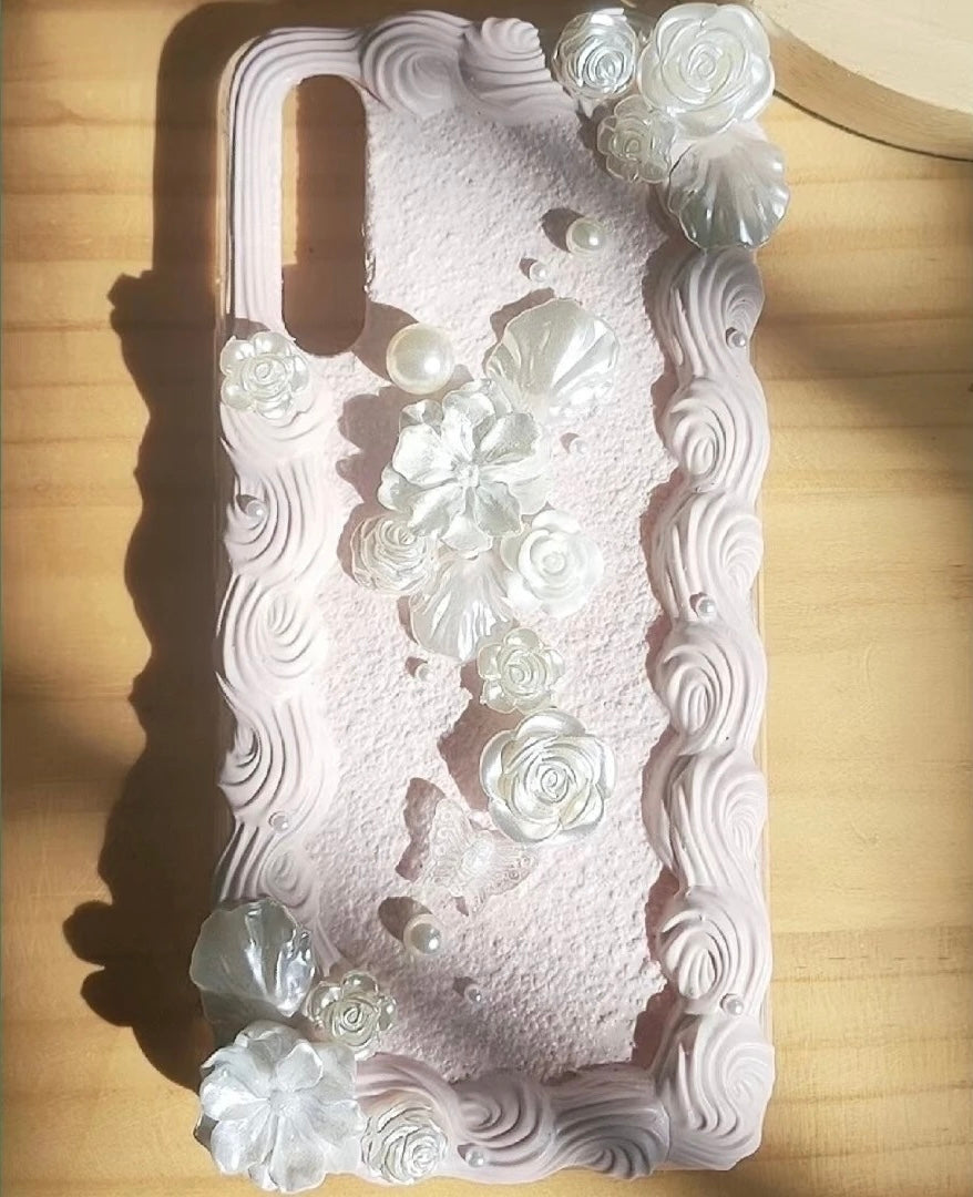 Baroque Angel Cream Phone Case
