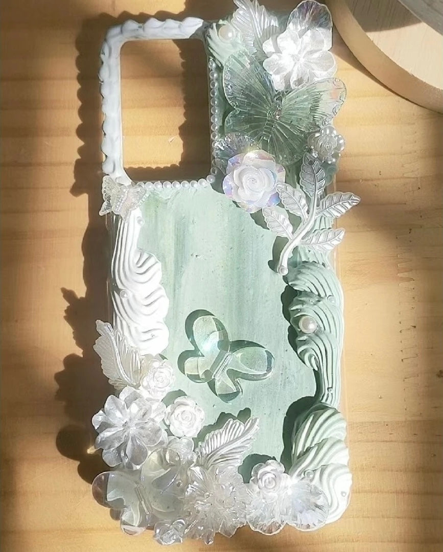 Baroque Angel Cream Phone Case