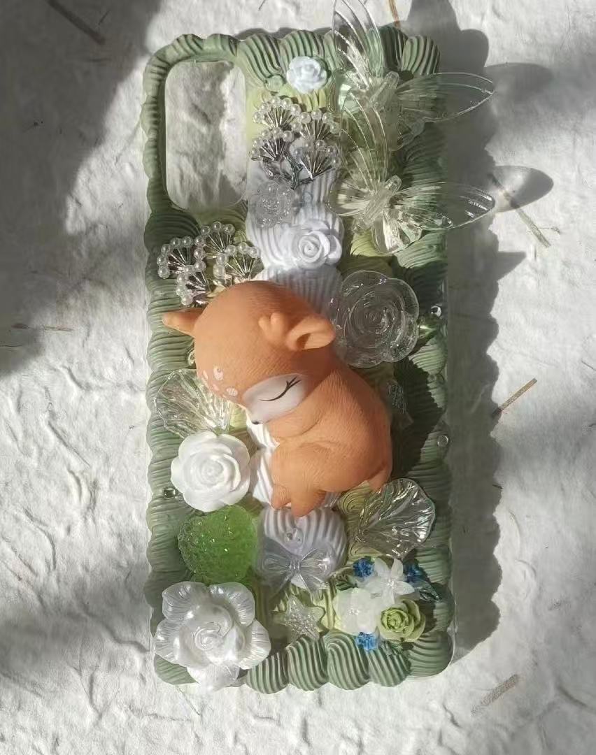 Cute Forest-style Fawn Moose Cream Phone Case Decoration